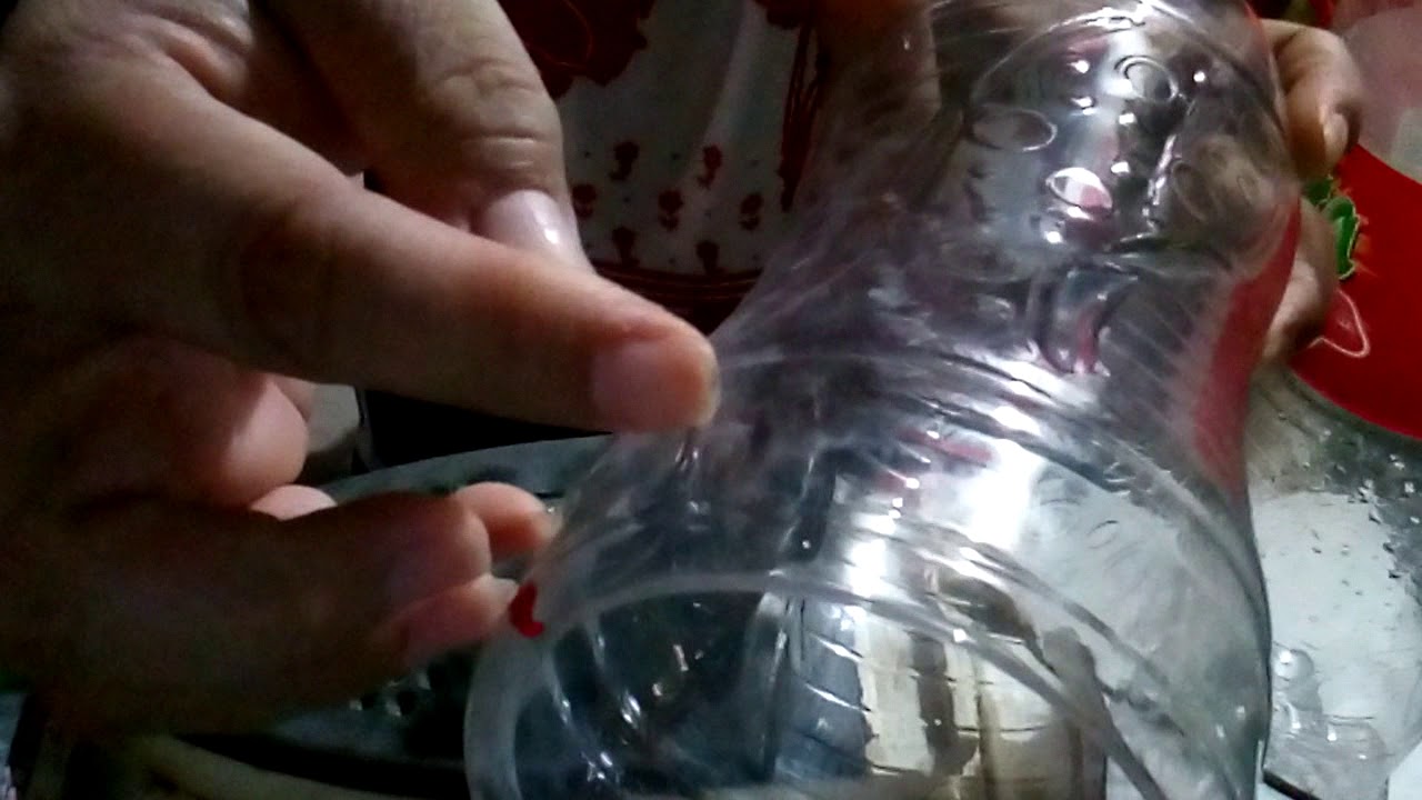 Aros hechos  de una manera muy fácil y reciclas botellas plásticas es pero te allude