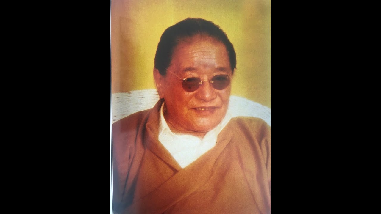 Guru Rinpoche Mantra Recited by HH Dudjom Rinpoche