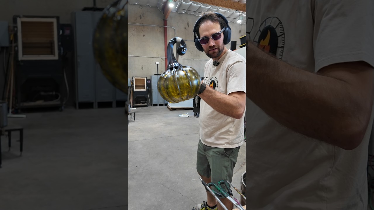 Making a Wicked Pumpkin from 2000&deg; Glass #glassblowing #glassart #satisfying #handmadeglass