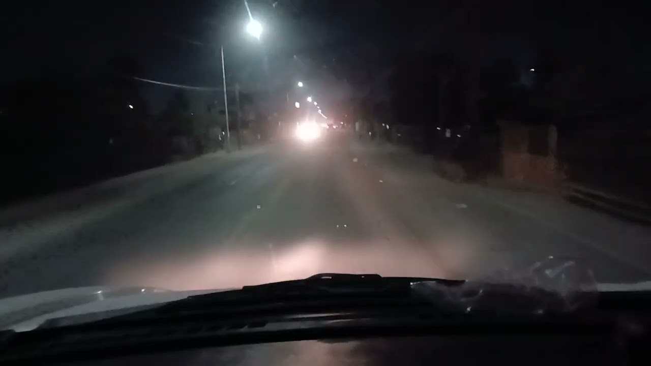 Abran paso alas ambulancias y bomberos cuando train las luz prendida