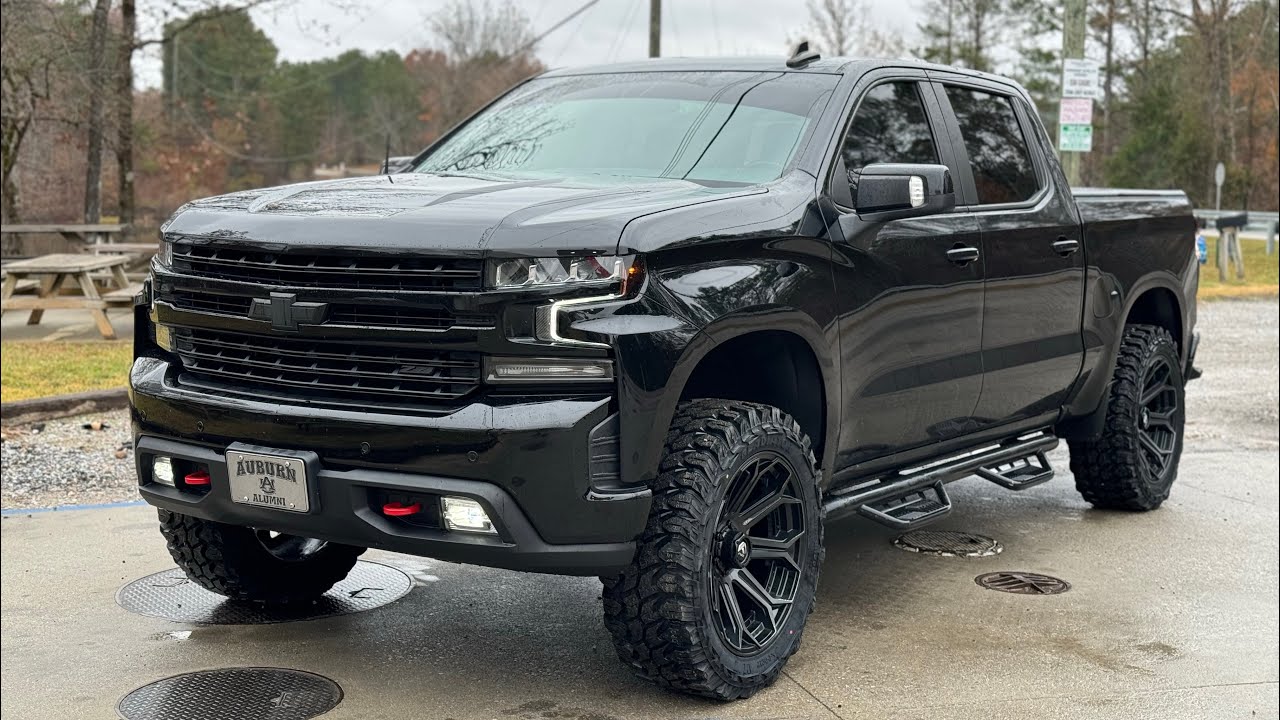 NEW 35s ON LEVELED TRAIL BOSS!