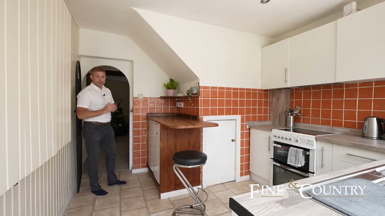 FULL HOUSE TOUR| What can you buy for £1,250,000 in Croxley Green, Rickmansworth