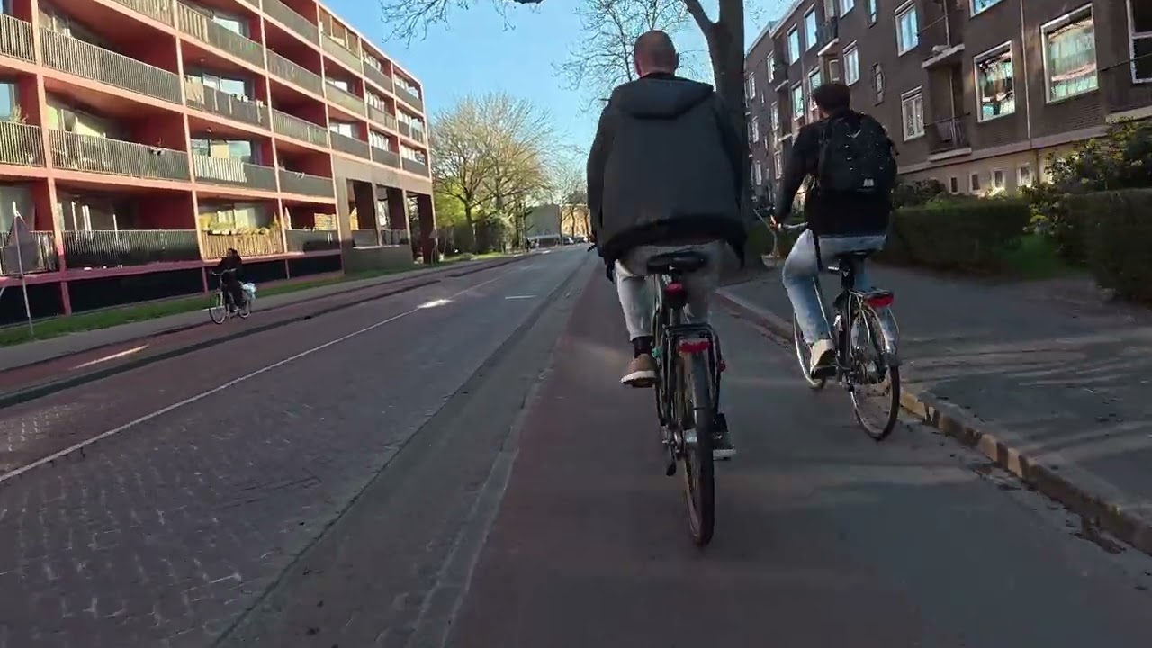 💨 "Fiets vs Stad: wie wint?! 🚴‍♂️🔥 
