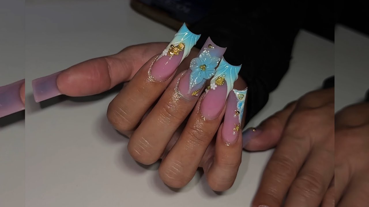 blue beachy summer acrylic nail inspo