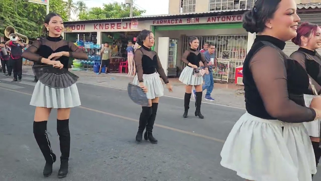 Fiestas Patronales en Costa del Sol -Desfile de Cachiporras y Banda Musical