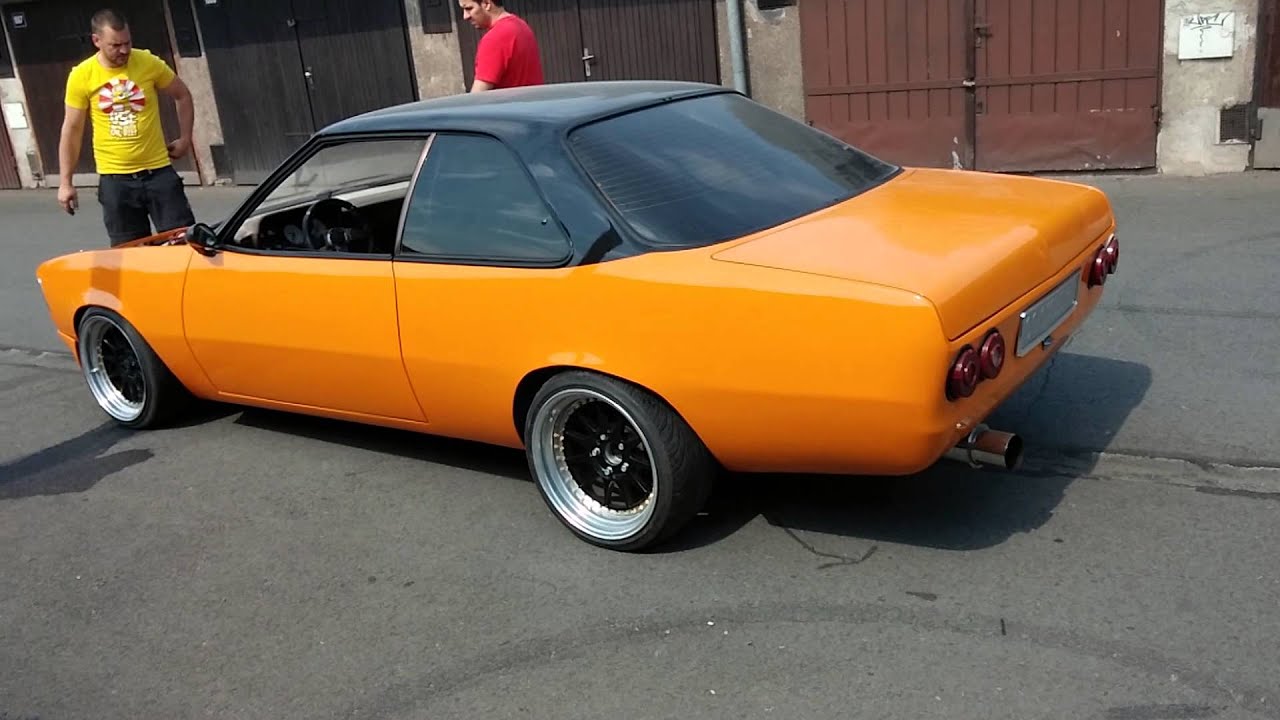 Commodore B 24V Exhaust HKS Sound