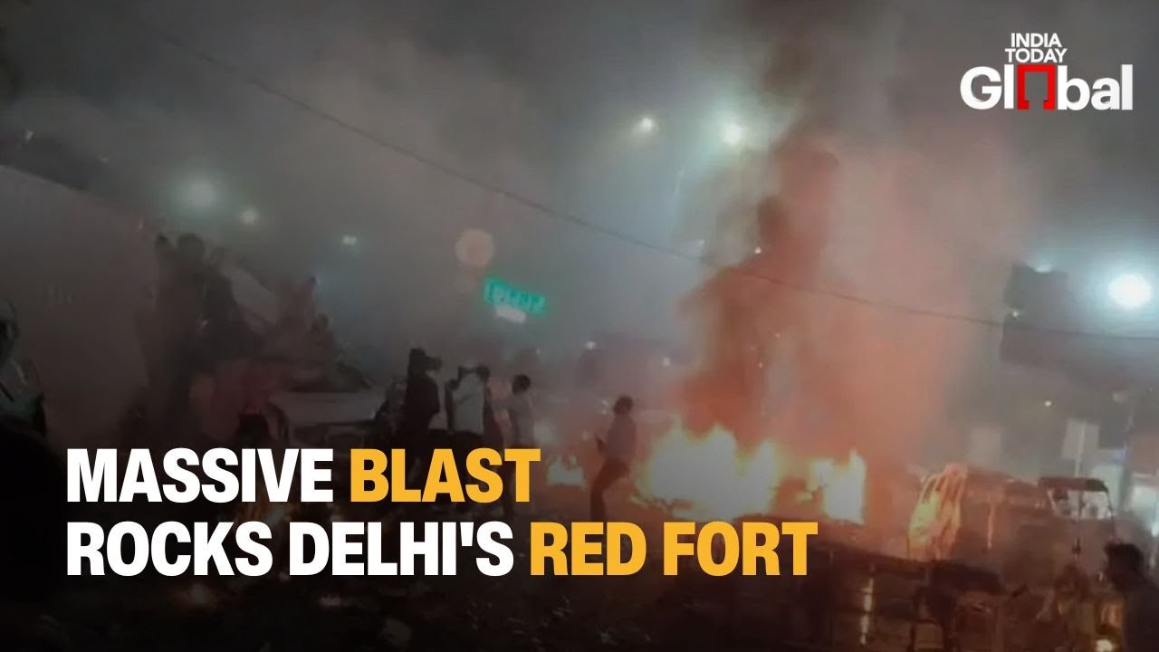 Massive Blast Near Red Fort Sets 4 Cars on Fire | Several Injured in Delhi High Security Zone