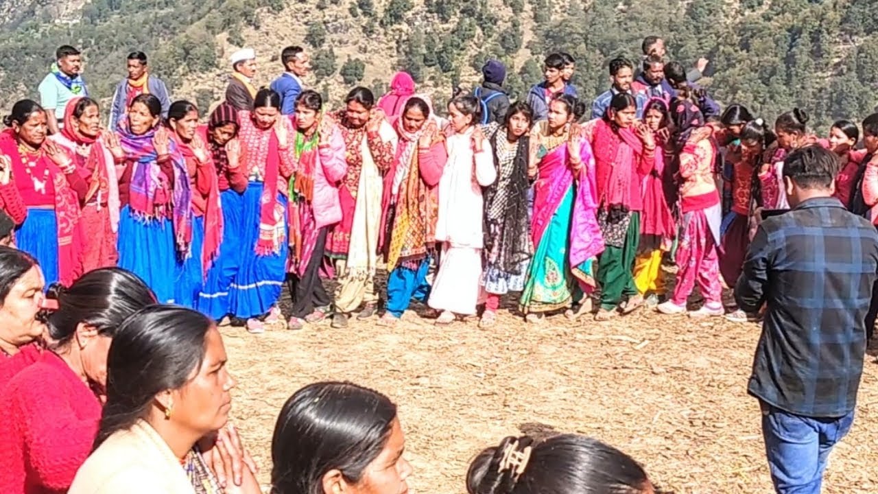 🙏 सूपी में अलखनाथ पूजा के अवसर पर दानपुर कि विश्व प्रसिद चाचरी (मुनिया बिछुन दरीक छम मुनिया) 🙏