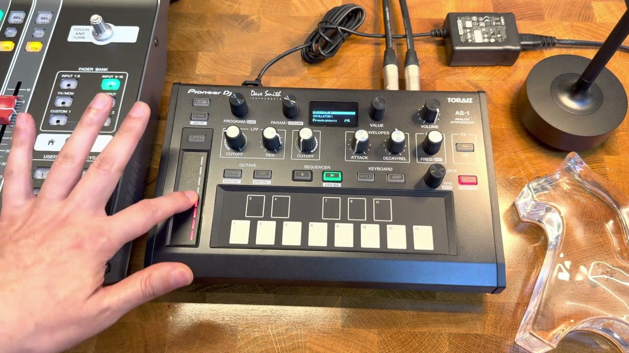 Pioneer Toraiz AS1 Monophonic Analog Synthesizer Preset DEMO UserBank2 1-99