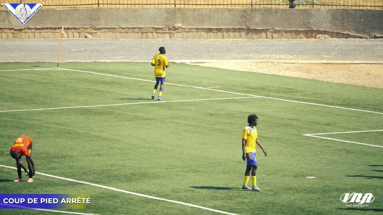 BOUBACAR FAYE JOUEUR POLYVALENT LATERAL DROIT MILIEU DEFENSIF AILIER DROIT HLM GRAND YOFF FC