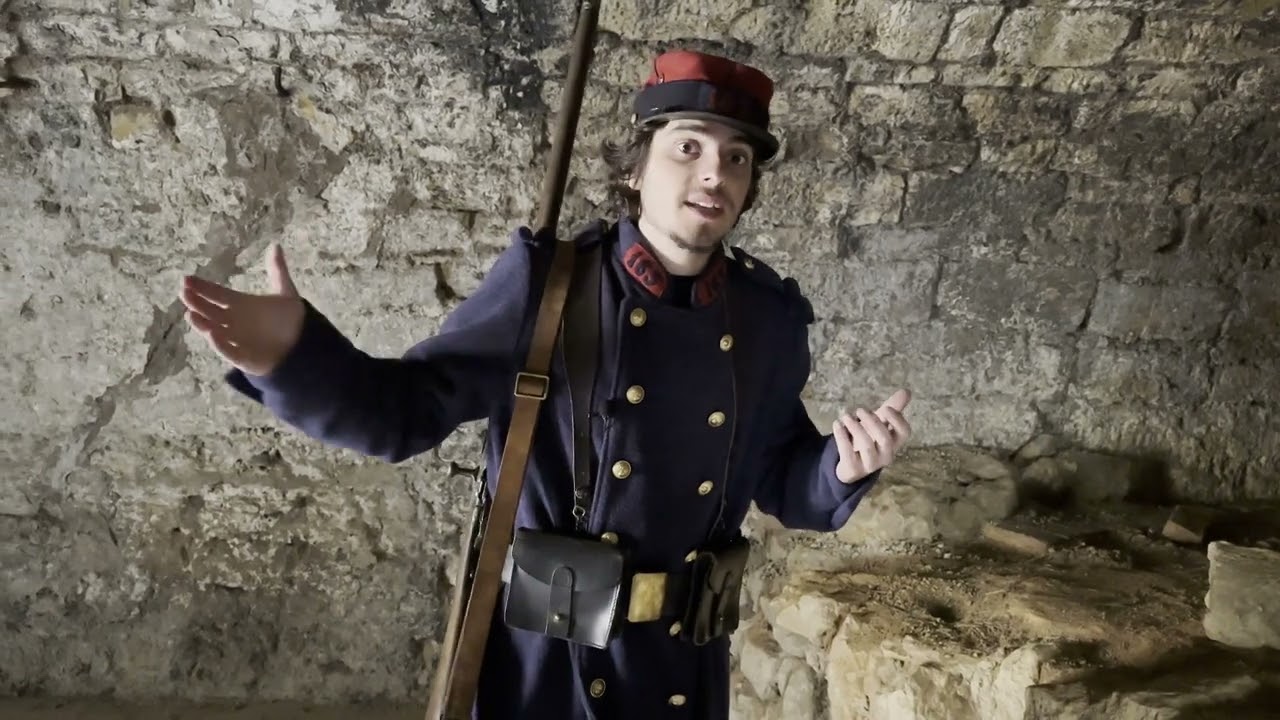 Hugo nous fait découvrir la citadelle de Montmédy en... 1880 !