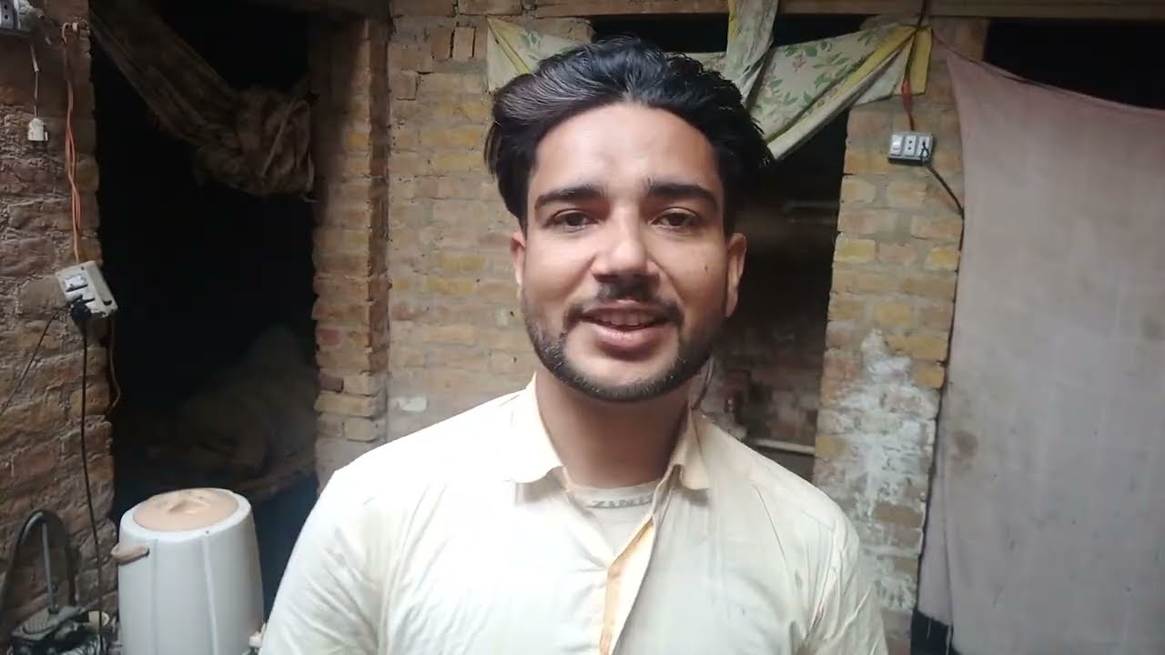 AJ MEIN NE SB KO APNI LIFE STORY BTA DE DUA KARE MERI AMI KE LYE 