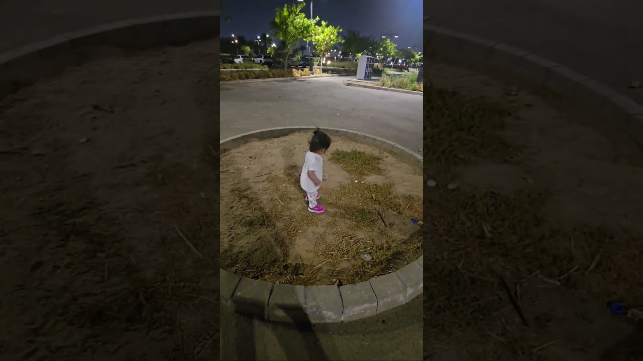 Maria Olivia Night Walking