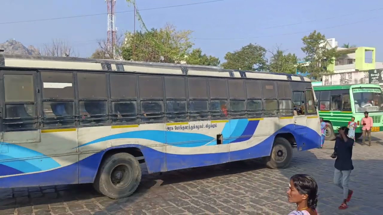POLUR bus stand 4K video