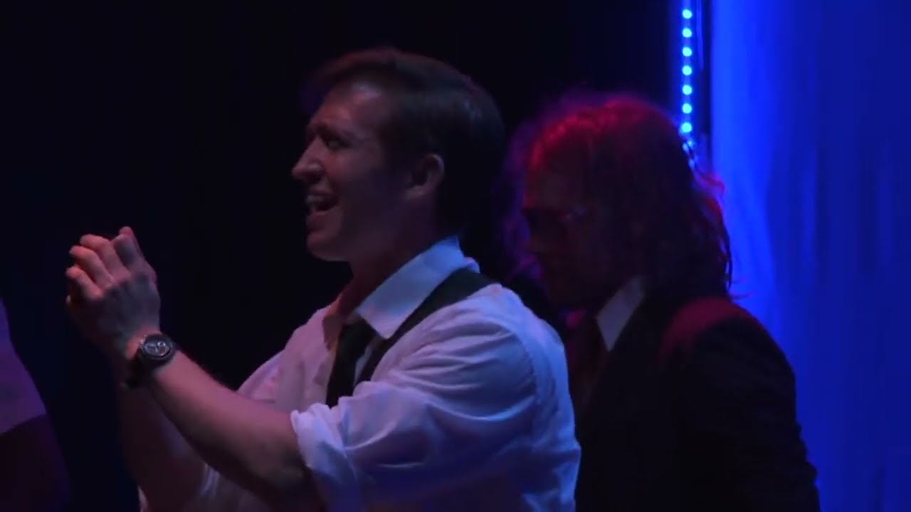 The Guy Who Didn't Like Musicals-Let it Out (Live)