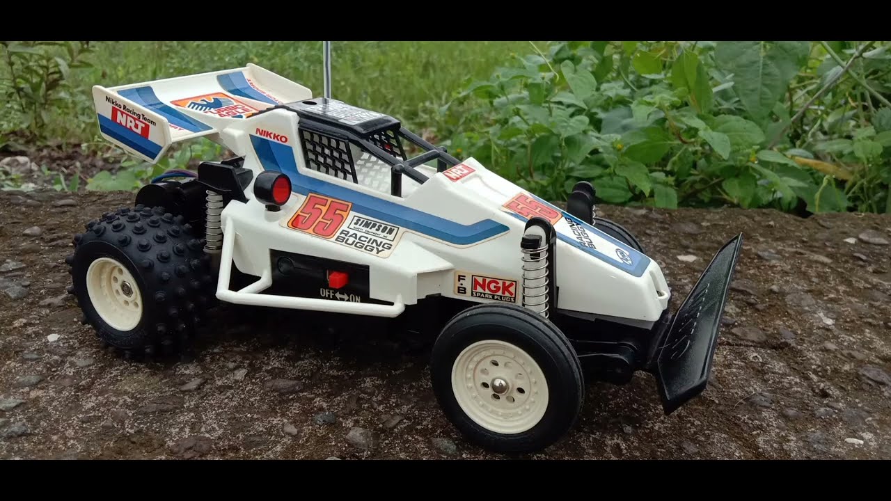 Vintage RC buggy. 1987 Nikko Turbo Eagle. GPS run. Jumps. Donuts.