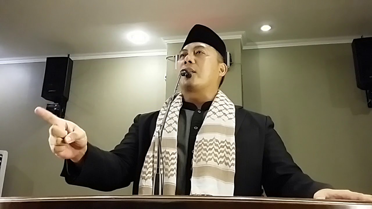 Menggetarkan Khutbah Sholat Gerhana Bulan Ust. Bobby Herwibowo, Lc