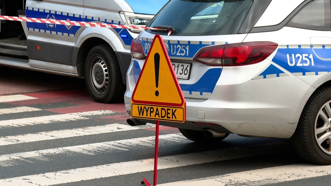 Tragiczny wypadek w Koninie. Ciężar&oacute;wka potrąciła kobietę
