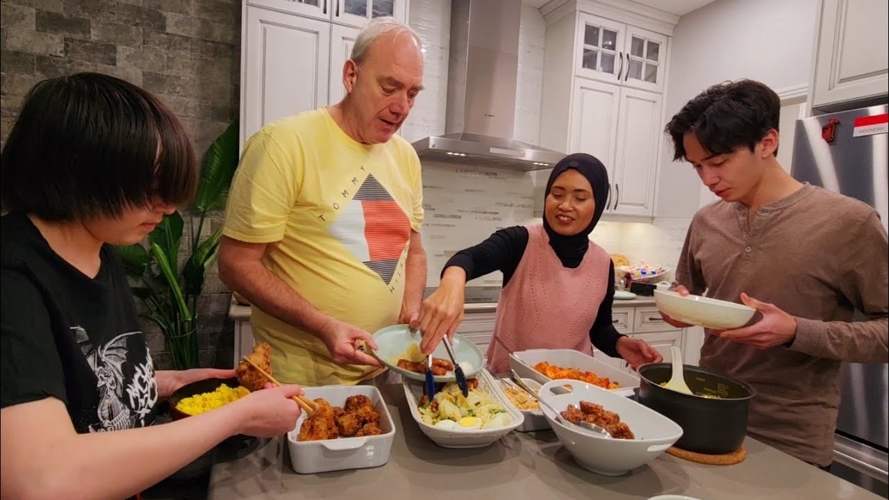 Resep Lengkap 5 Masakan Ayam Goreng ,Urap,Nasi Kuning, Daging Kecap, Udang Asam Manis.