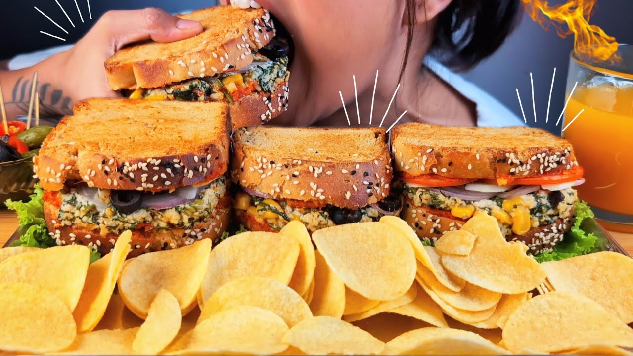 COOKING & EATING BROWN BREAD PALAK PANEER SWEET CORN SANDWICHES WITH CHIPS, PICKLES, JUICE MUKBANG