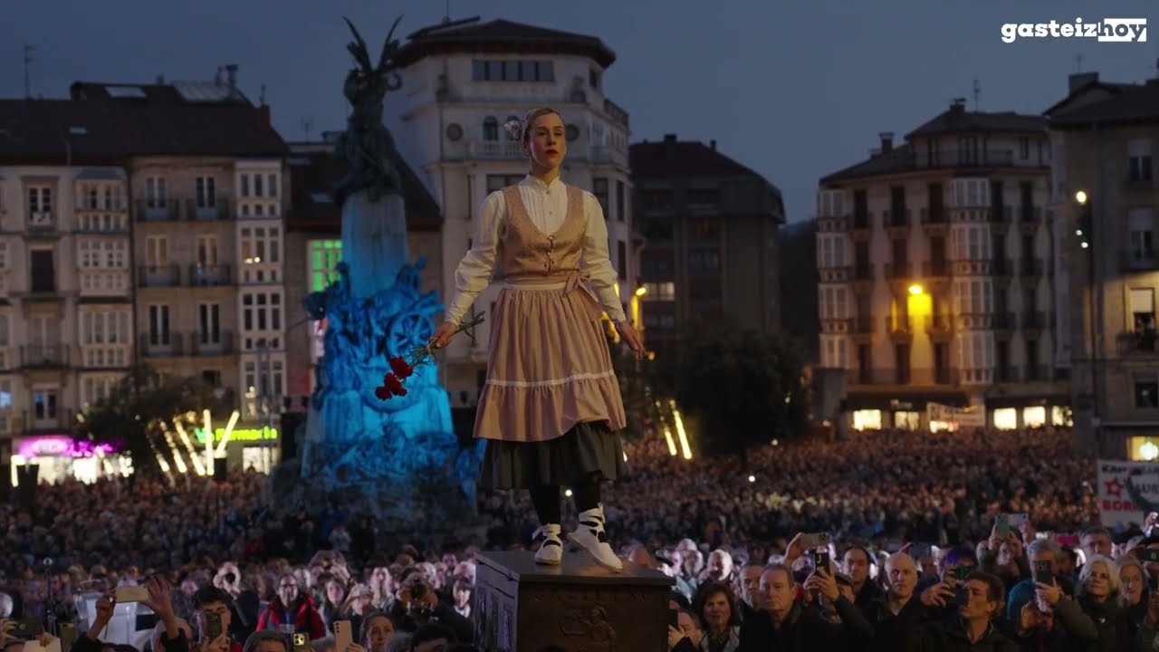 El histórico homenaje de Vitoria a las víctimas del 3 de marzo