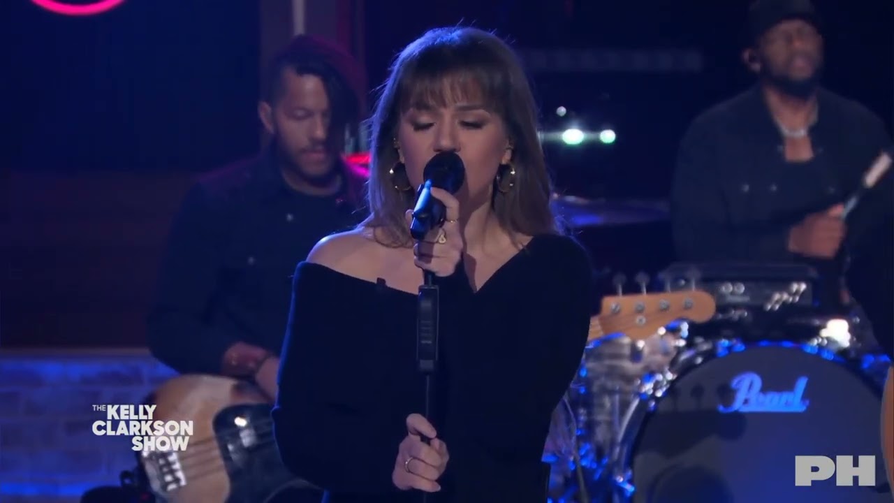 James Arthur & Kelly Clarkson - From The Jump (Live on The Kelly Clarkson Show)
