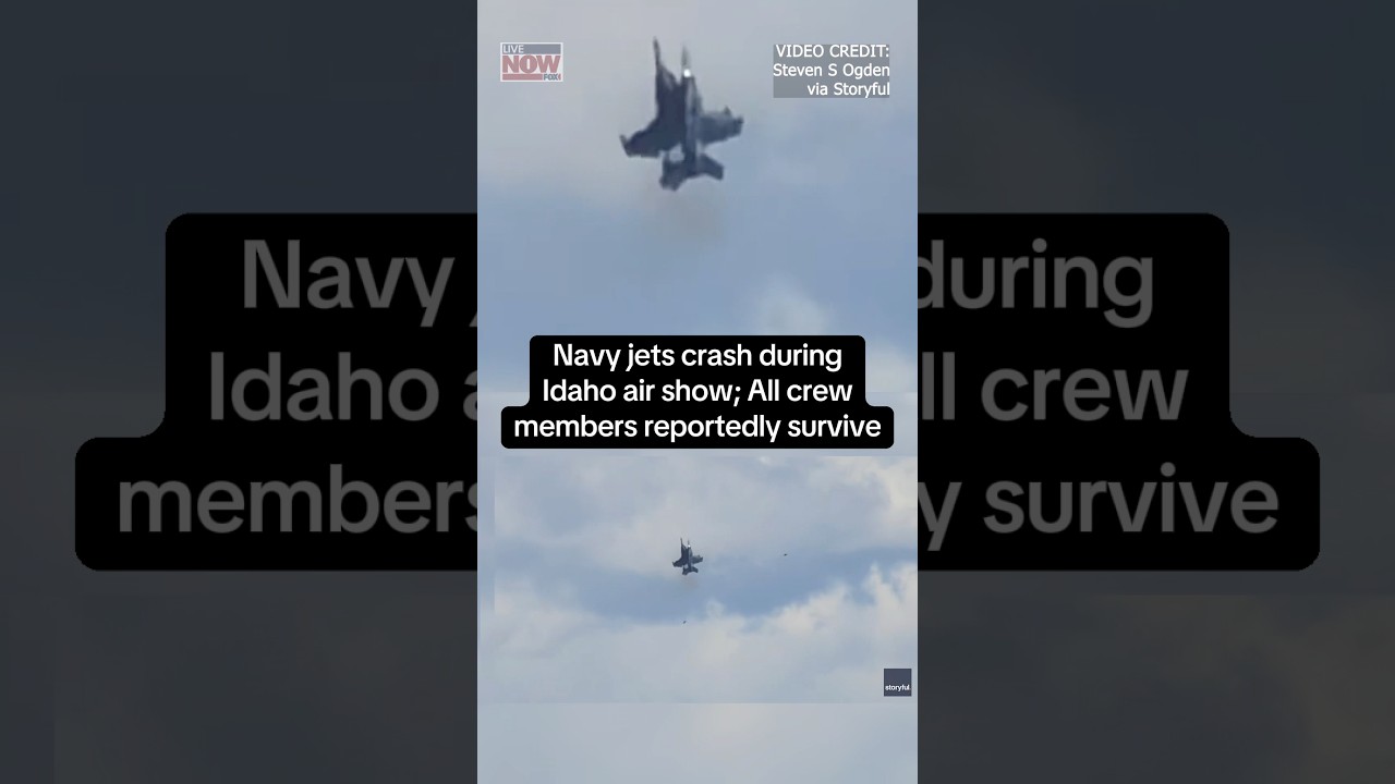 Navy jets crash during air show