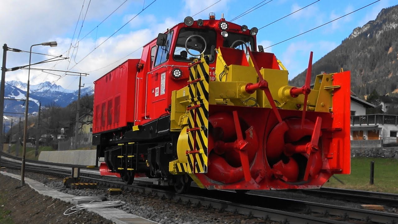 ARLBERGBAHN:😍ÖBB❄ Schneefräse ohne Schnee‼‼ nach Güterzug in Braz Fahrtrichtung Innsbruck