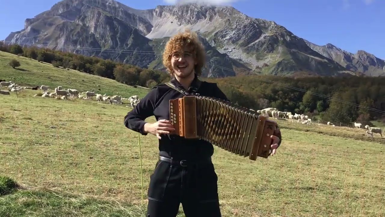 MUSICA POPOLARE Nicolò Di Mattia campione europeo ORGANETTO allievo di SCACCHIA REGINELLA CAMPAGNOLA