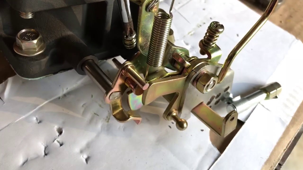 Toyota FJ40 Carburetor Idle Speed, Fast Idle Speed Screws Explained