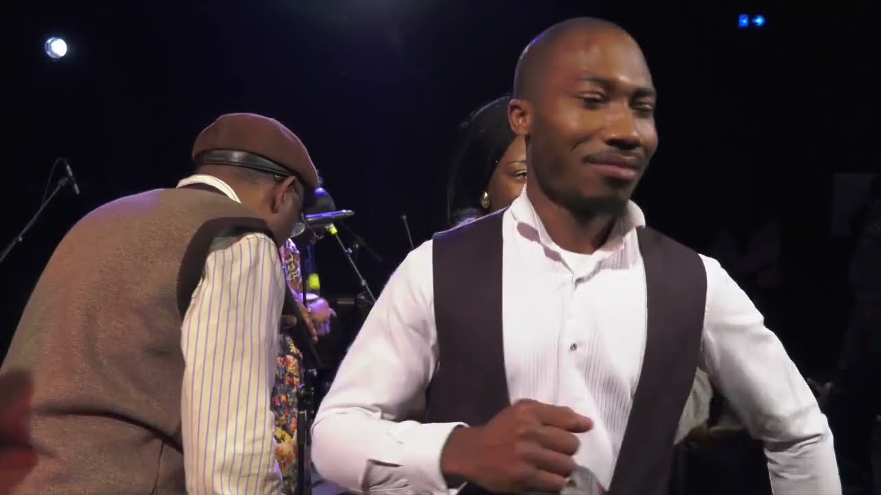 Hommage musical parisien à Mama Ohandja 