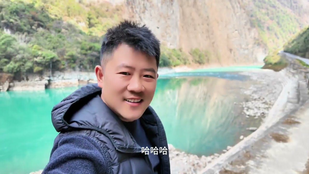 一人一辆坦克700，看完梅里雪山的日照金山，正式踏上丙察察