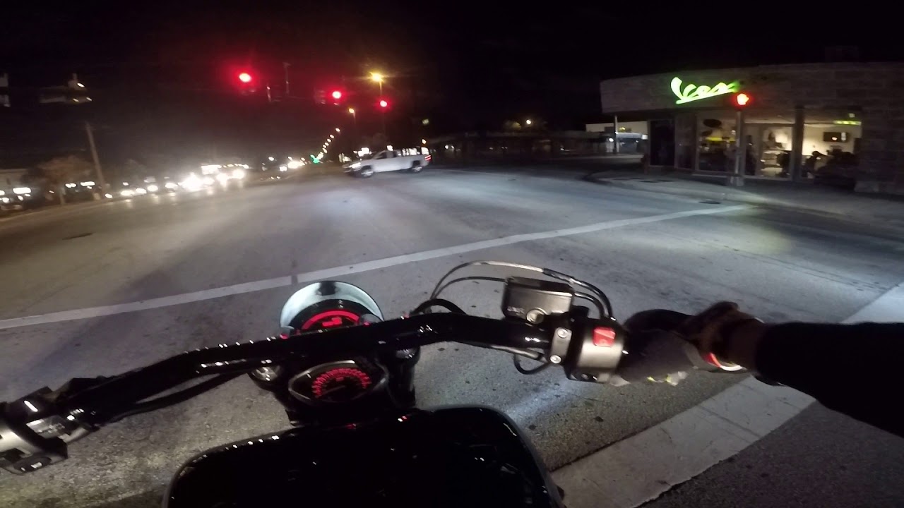 YAMAHA WARRIOR 1700 RACE HARLEY DAVIDSON