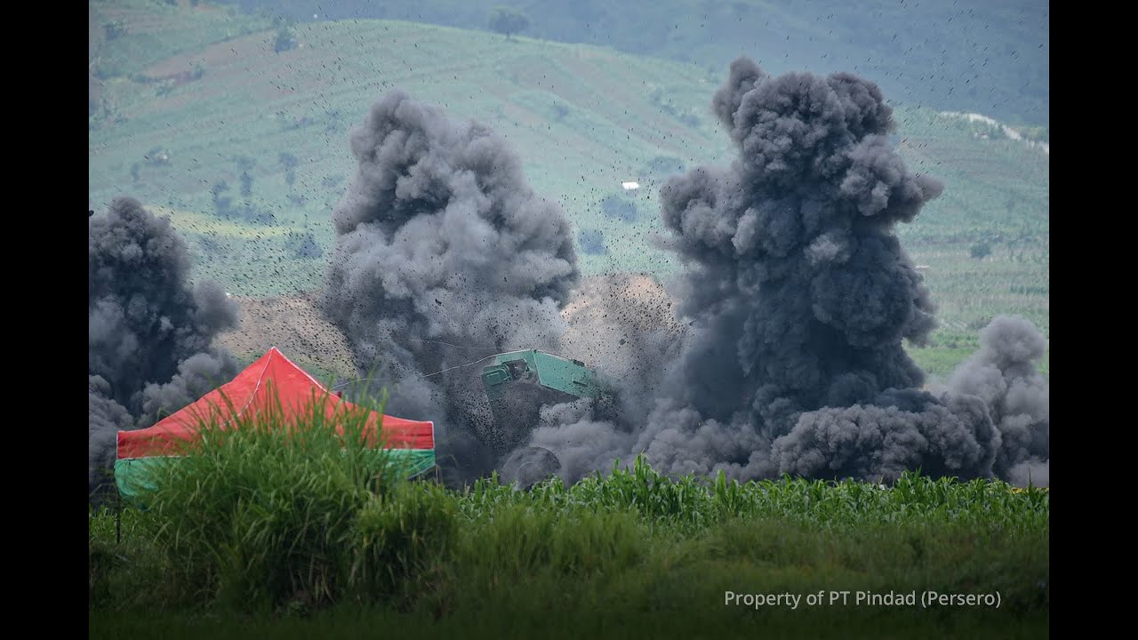 Pindad Bekerjasama dengan ITB Sukses Lakukan Uji Ledak Ranjau Terhadap Ranpur Anoa