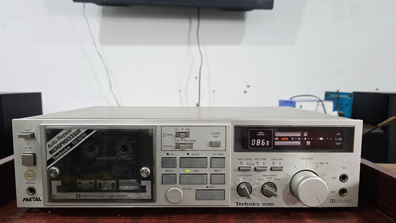 TECHNICS Vintage Stereo Cassette Deck RS-M250/For Sale/Infinity Audio/Contact 94433 70602 