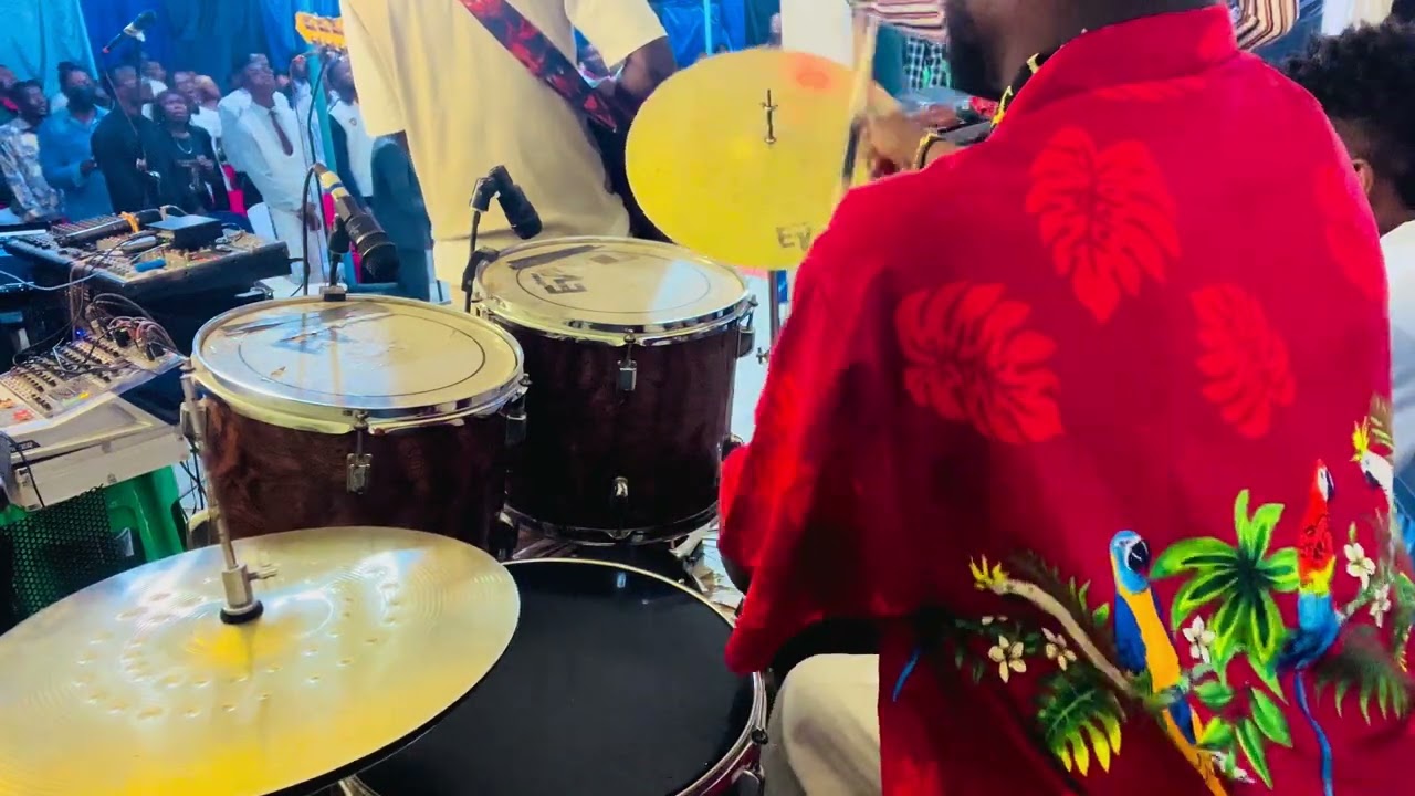 Mon instrument t’adore 2eme partie 🥁🔥@faveurmukokoofficiel @matousamuelofficiel9729 #millionviews 