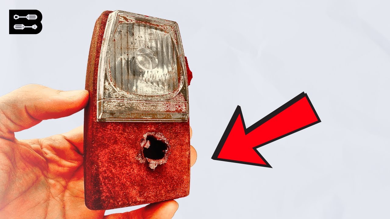 Restoring a Severely Rusted Flashlight With a Huge Hole &ndash; Full Vintage Restoration Project