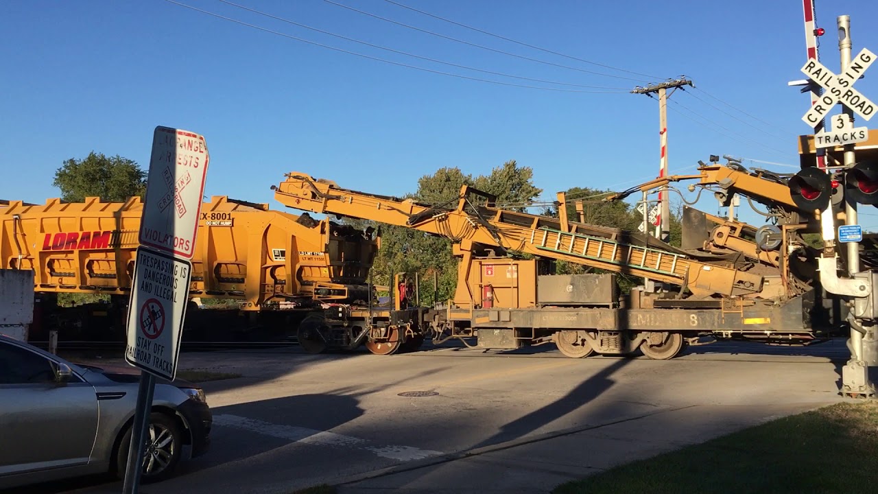 Loram&rsquo;s Railvac&reg; (LRV) Passing By
