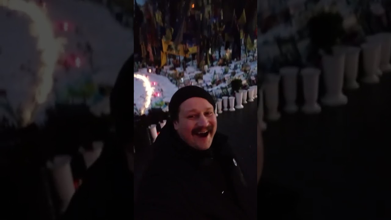 На Майдане Незалежности какой-то урод поглумился над Алеей Памяти.