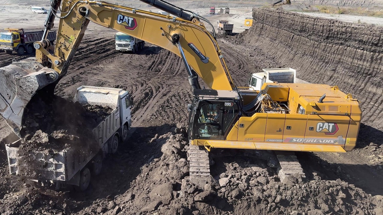 Caterpillar 395 Excavator Loads Overburden In 2 Passes – 4K - Sotiriadis Mining