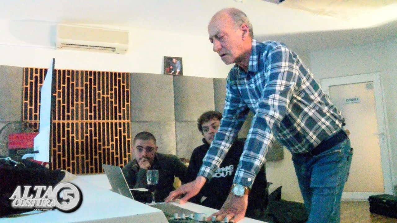 Van Zee & FRANKIEONTHEGUITAR: Alta Costura - e a capa?
