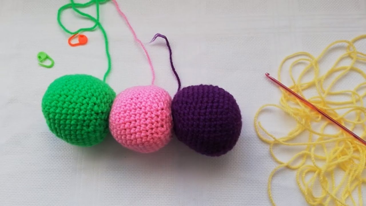 Left hand amigurumi ball, hexi toy or doll head, crochet tutorial