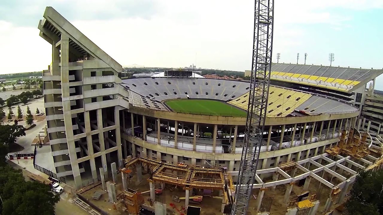 DJI Phantom flies over Baton Rouge Landmarks