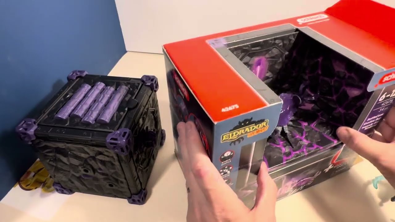 Презентация и обзор игрового набора Schleich Shadow Bug Battle Cave