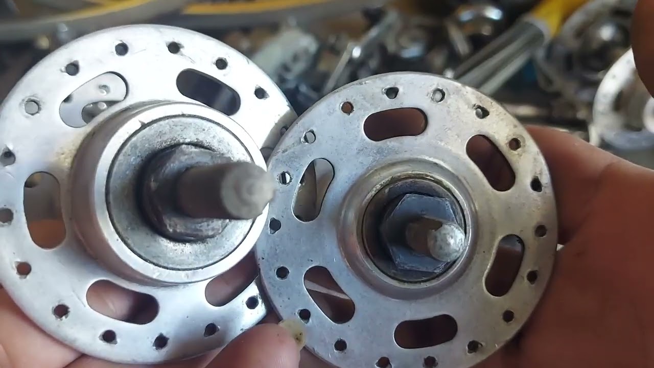 Phụ tùng xe đạp cổ xưa. A c e chú bác cần món nào alô e. 0704959111.zalo 
