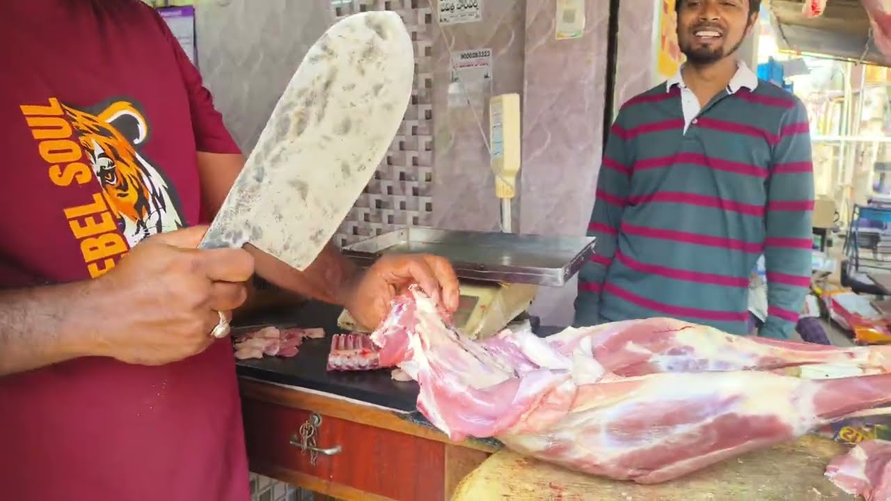 FULL RAAN PIECE CUTTING SKILLS//KIRAN MEAT CUTTING ROYAL MUTTON SHOP KARIMNAGAR 