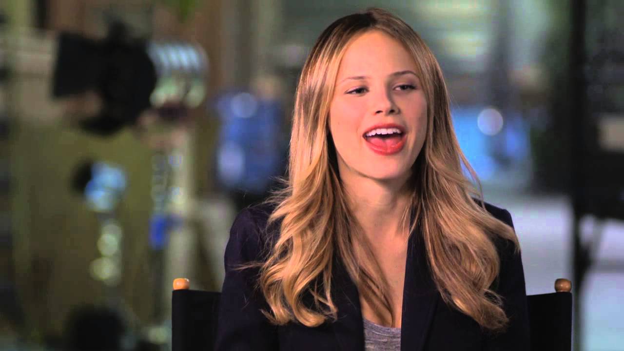 Paper Towns: Halston Sage 