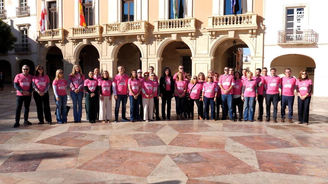 Presentación de la camiseta de la XIII Carrera de la Mujer