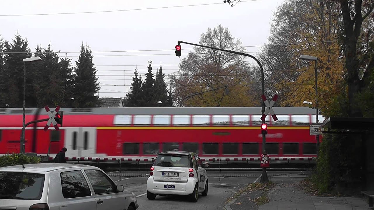 Bahnübergang "Claudiusstraße", Hamburg ++ BÜ mit alten Pintsch Bamag-Lichtzeichen