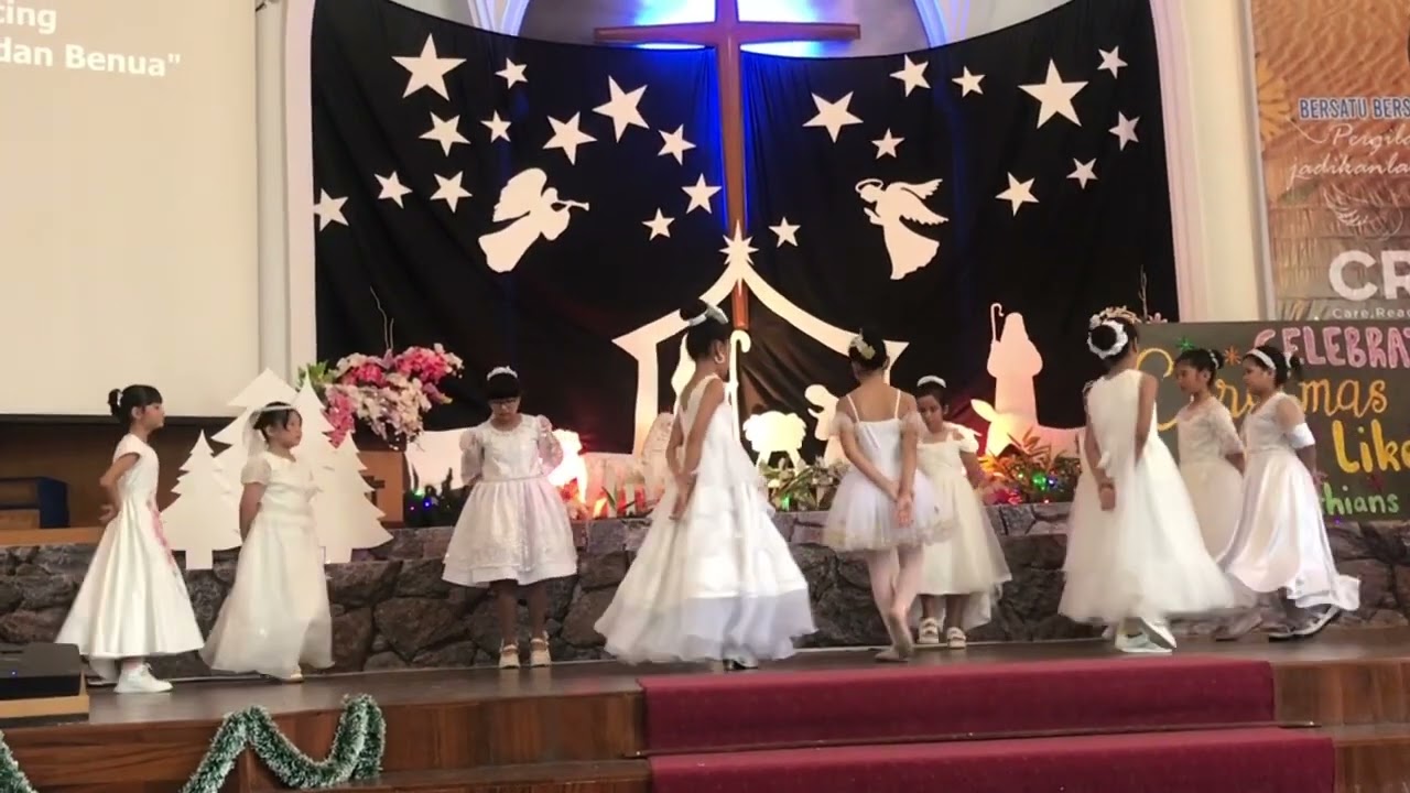 Tarian Natal Dari Pulau dan Benua